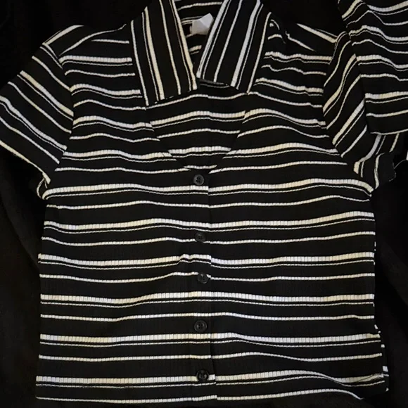 No Boundaries Black & White Striped Two-Piece Set - Picture 2 of 4